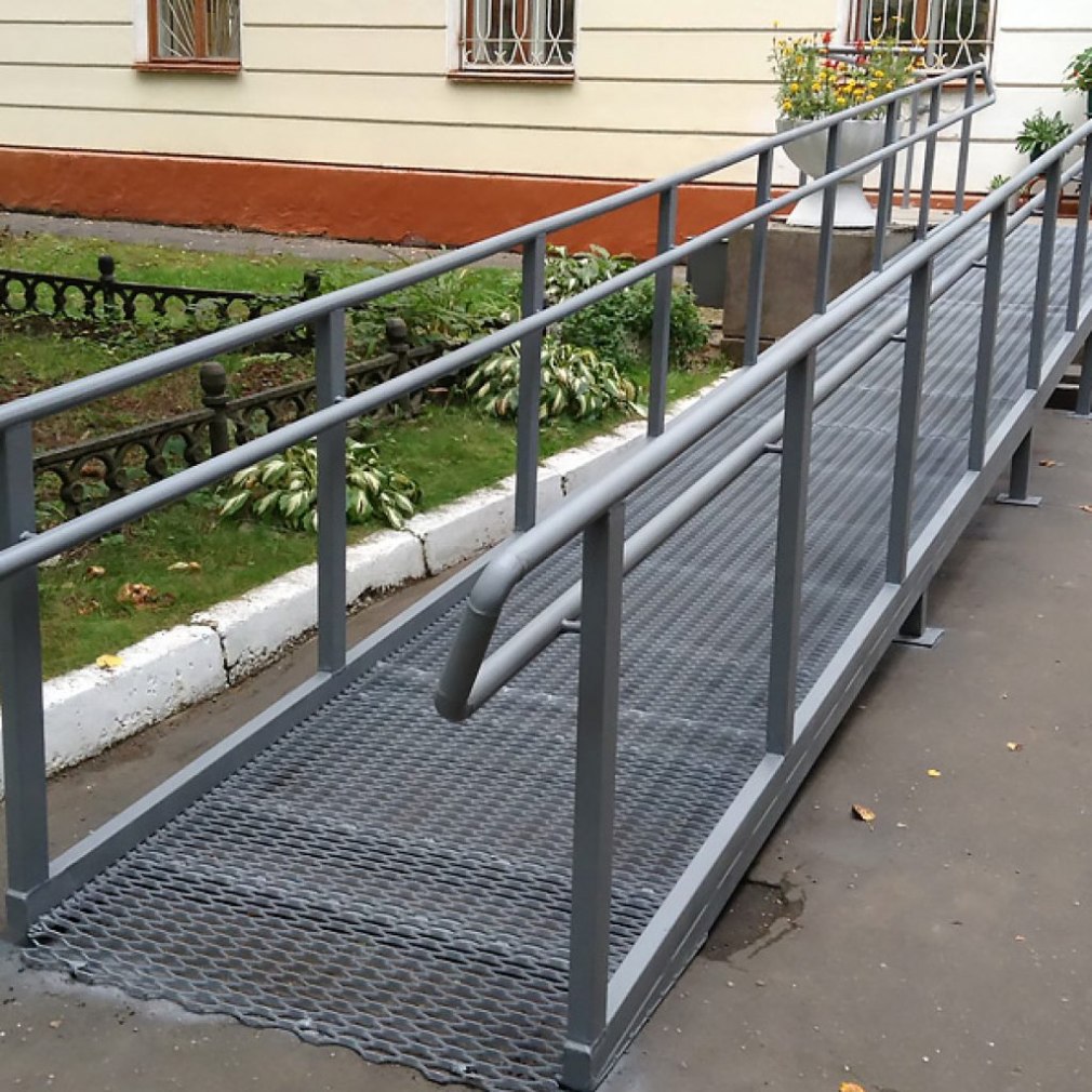 Металлический пандус для МГН