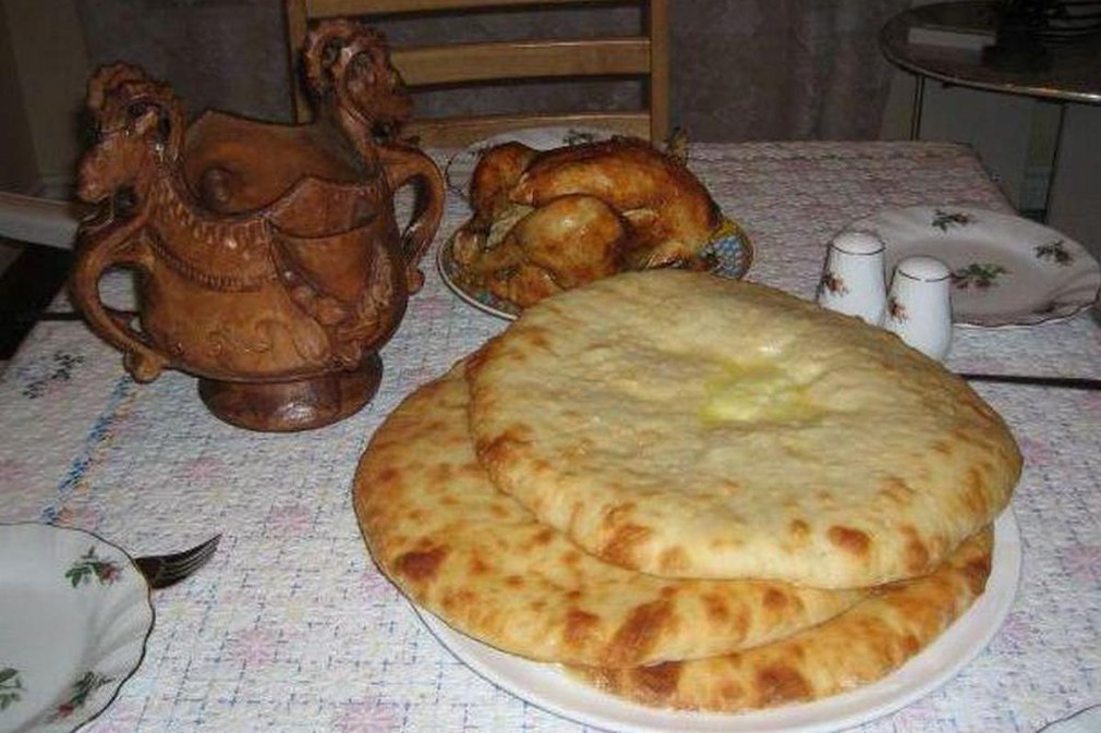 Грузинское застолье Инаури