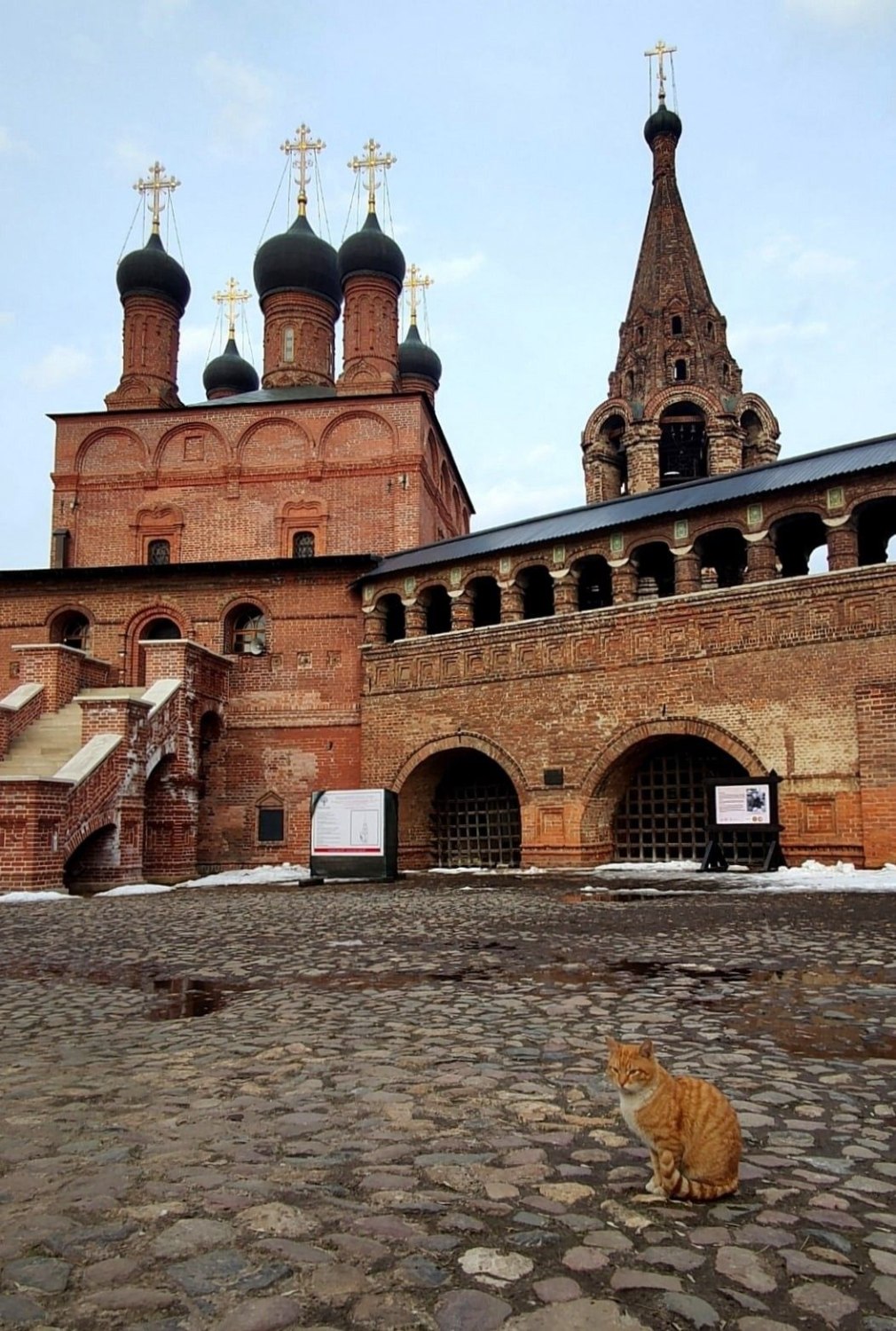 Крутицкое подворье в Москве