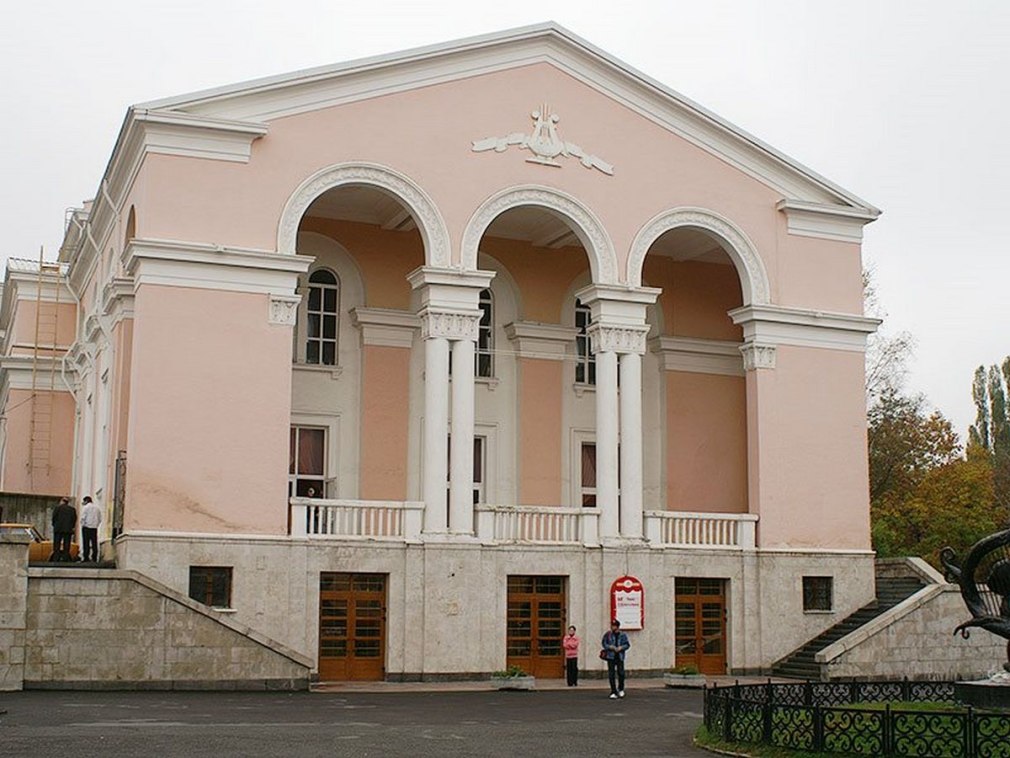 Северо осетинский театр оперы и балета (82 фото)